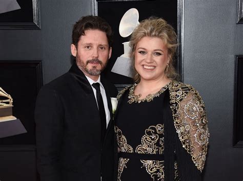 kelly clarkson and|kelly clarkson split from husband.